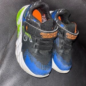 Boys sketchers